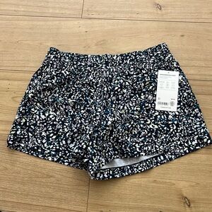 Athleta weekender run short size small multicolor